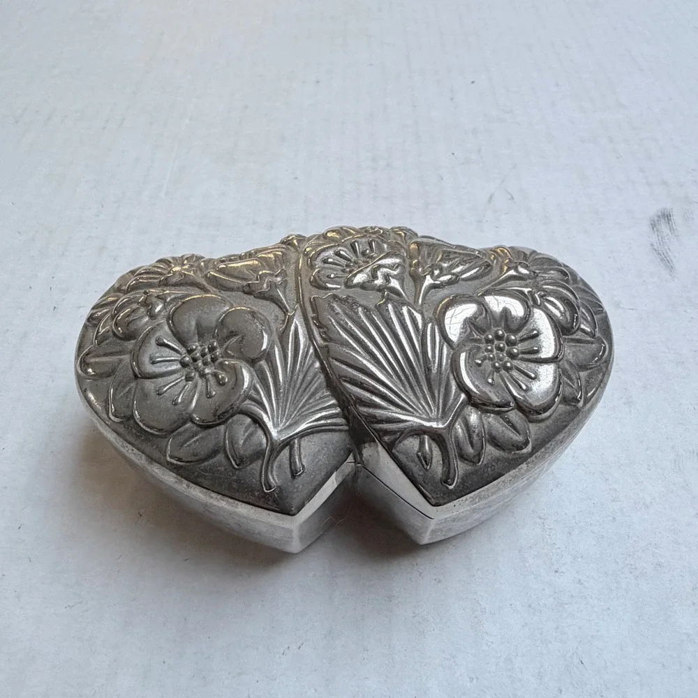 International Silver Co Double Heart Jewelry Box Floral Silver Plated 1991 Gift